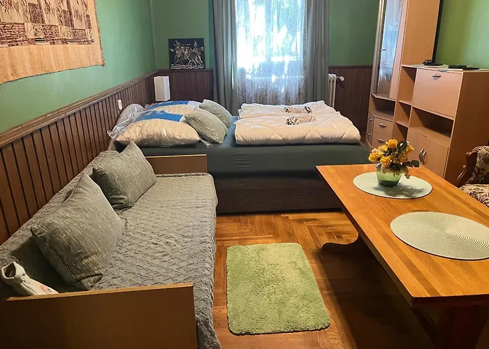 Golden Rose Casă la țară